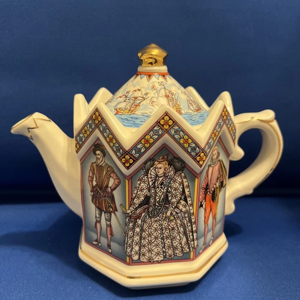 Vtg James Sadler Elizabeth 1 Queen Of England Teapot Staffordshire England 6